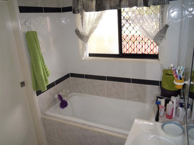 3 Lorraine Court, Gracemere QLD 4702