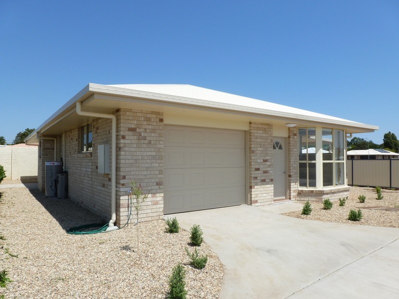 10 EVELINE STREET, Gracemere QLD 4702