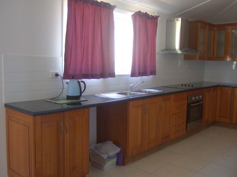1 Gordon Lane, Mount Morgan QLD 4714