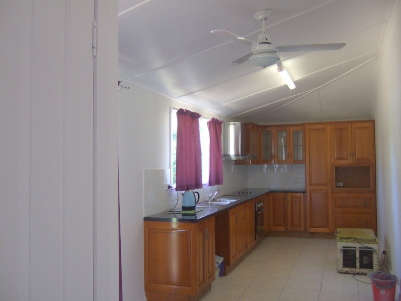 1 Gordon Lane, Mount Morgan QLD 4714
