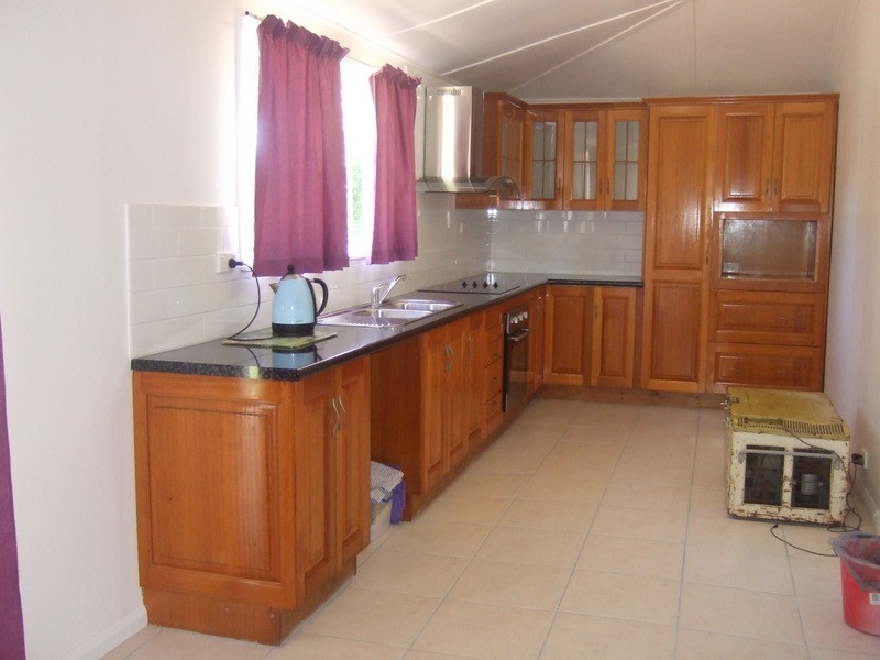 1 Gordon Lane, Mount Morgan QLD 4714