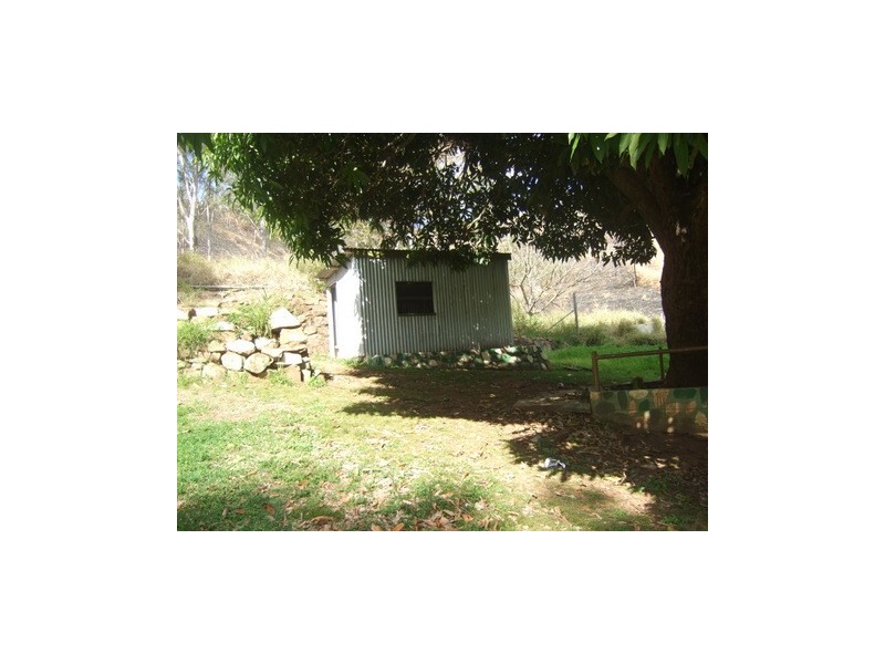 3 Cork Lane, Mount Morgan QLD 4714