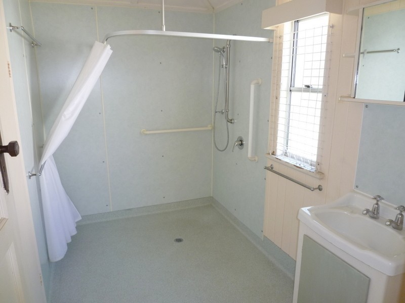 105 LIVINGSTONE STREET, Berserker QLD 4701