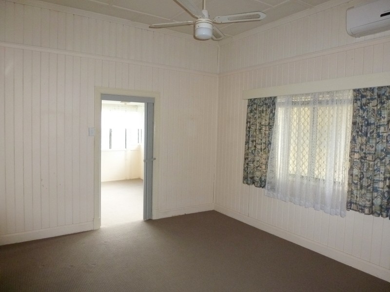 105 LIVINGSTONE STREET, Berserker QLD 4701