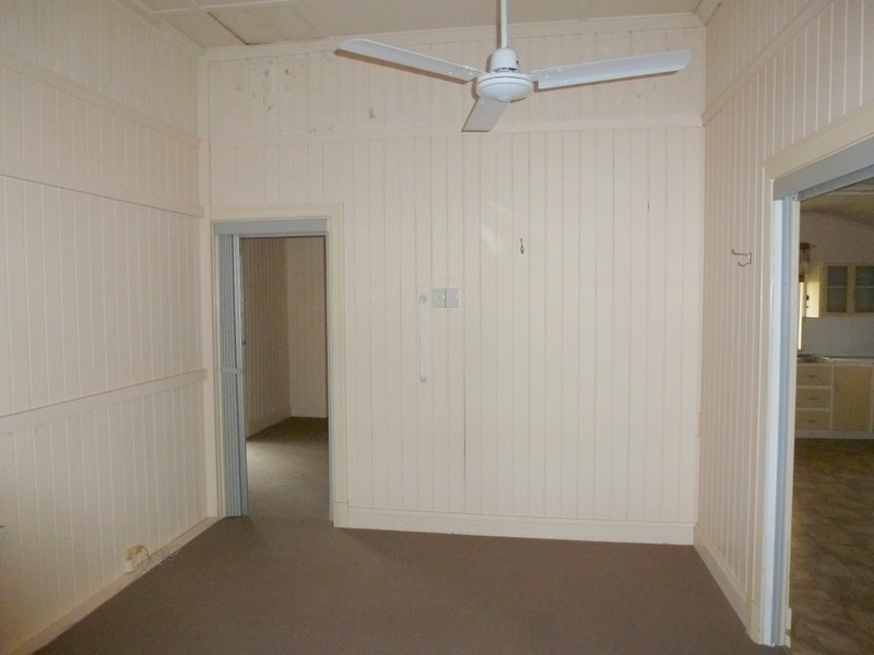 105 LIVINGSTONE STREET, Berserker QLD 4701