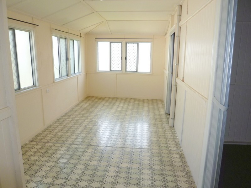 105 LIVINGSTONE STREET, Berserker QLD 4701