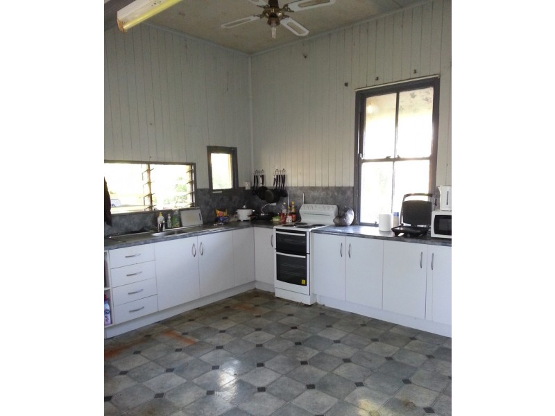 7 YAAMBA SIDING RD, Yaamba QLD 4704