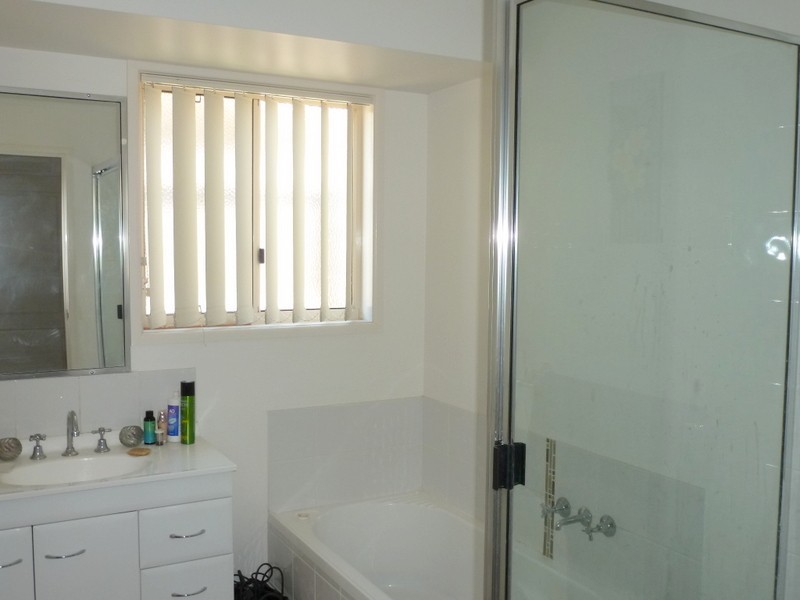 4 JAMIE CRES, Gracemere QLD 4702