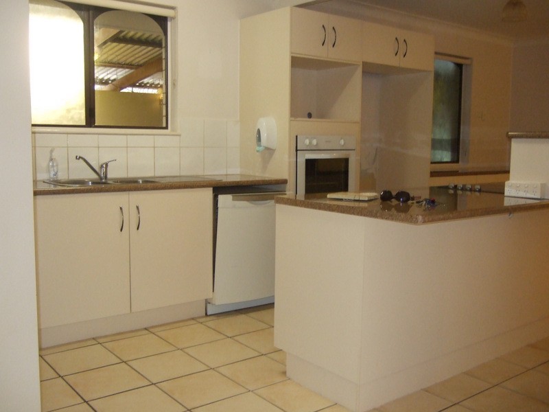 290 Ford Street, Berserker QLD 4701