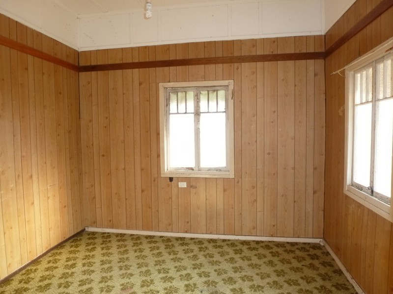 90 BERSERKER STREET, Berserker QLD 4701