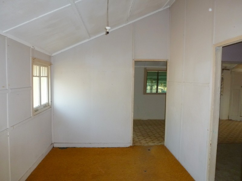 90 BERSERKER STREET, Berserker QLD 4701