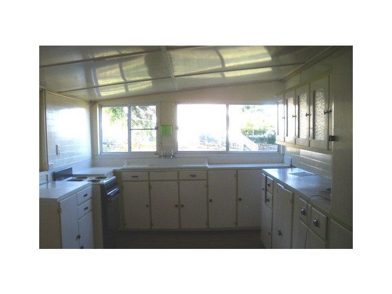 13 James Street, Mount Morgan QLD 4714