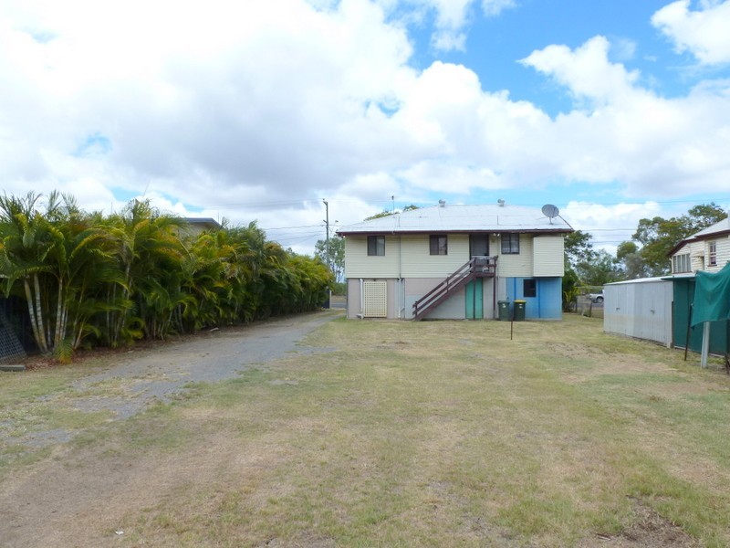241 LAKES CREEK Road, Berserker QLD 4701