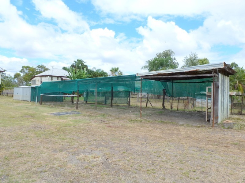 241 LAKES CREEK Road, Berserker QLD 4701
