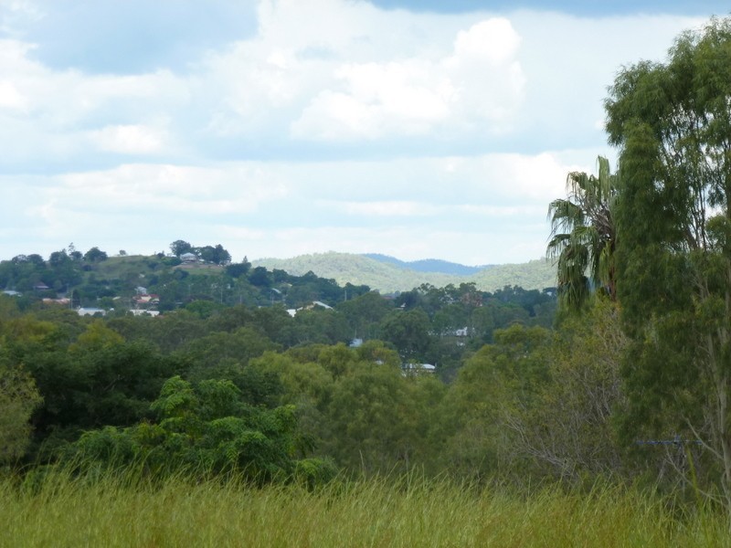 60-61 GREY STREET, Walterhall QLD 4714