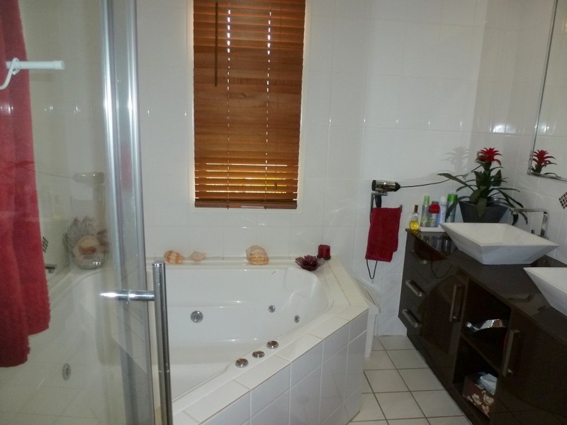 170 MOSTYN STREET, Berserker QLD 4701