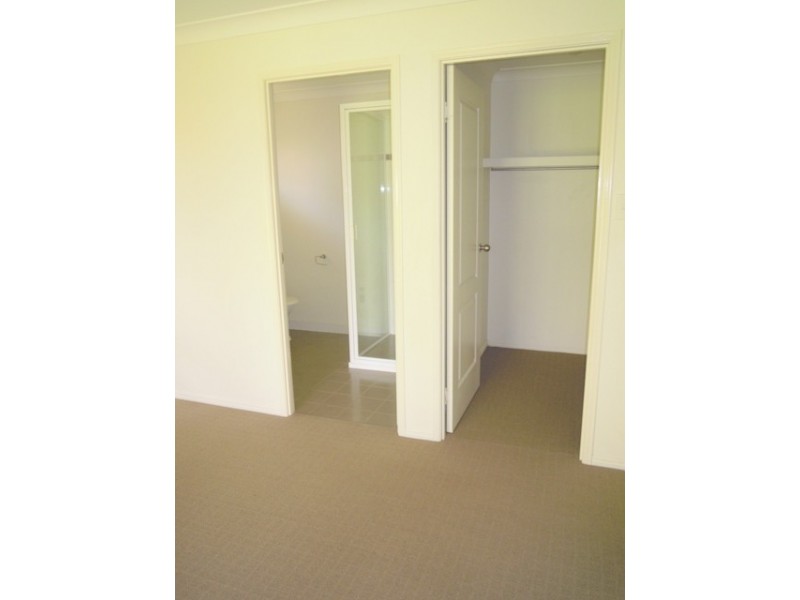 9 Broadhurst Drive, Gracemere QLD 4702