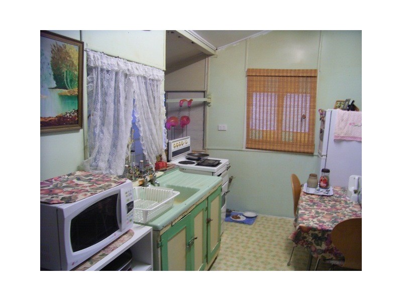 49 Tipperary Road, Mount Morgan QLD 4714