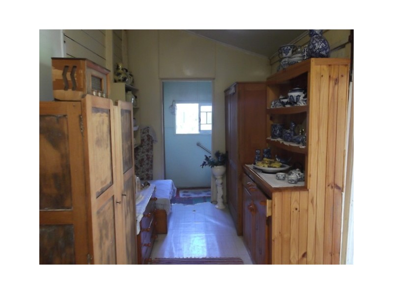 49 Tipperary Road, Mount Morgan QLD 4714