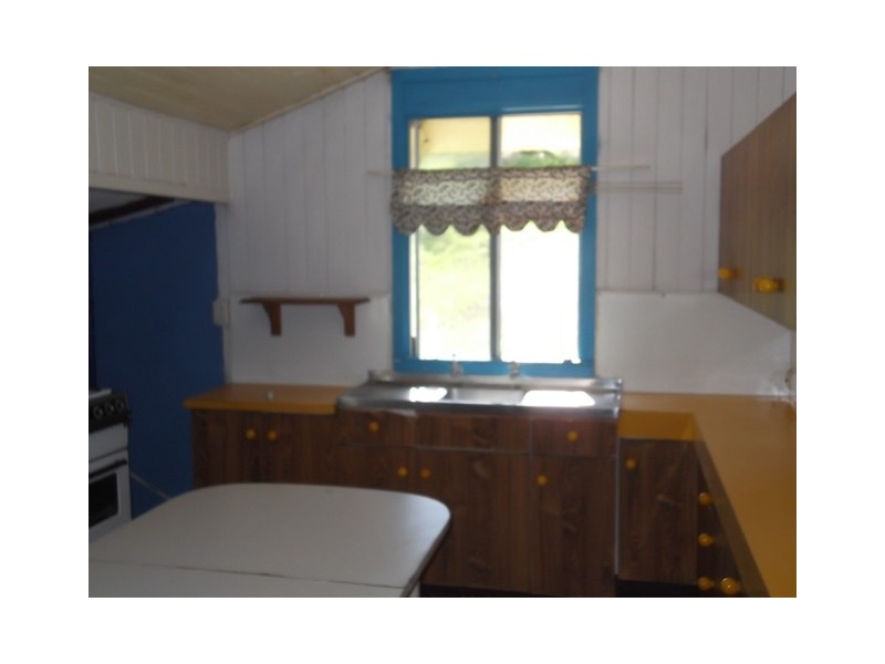 63 Hall Street, Mount Morgan QLD 4714