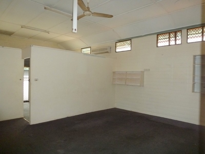 15 MURRAY STREET, Wandal QLD 4700