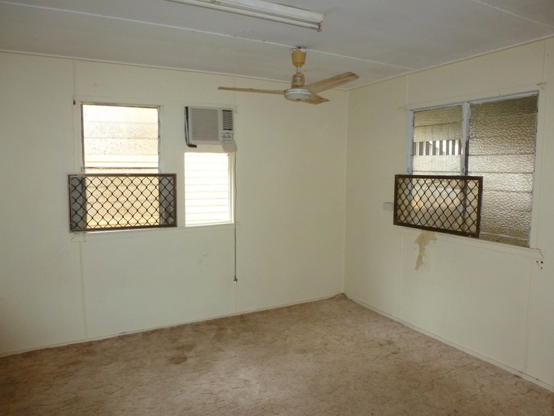 15 MURRAY STREET, Wandal QLD 4700