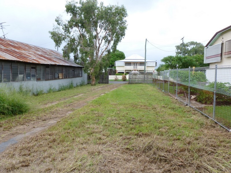 15 MURRAY STREET, Wandal QLD 4700