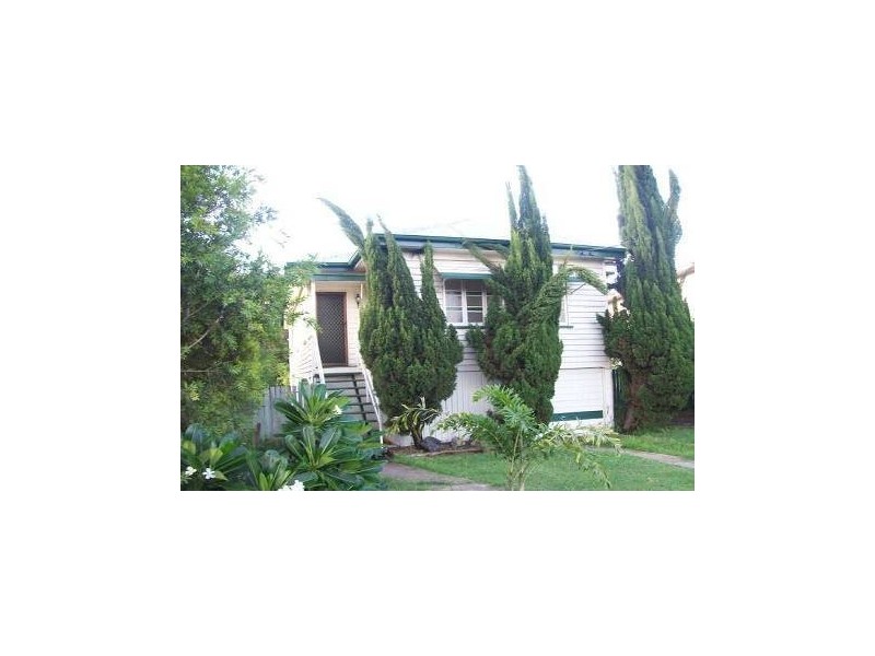 33 THOMASSON STREET, Park Avenue QLD 4701