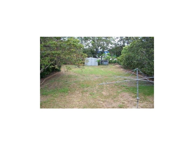 33 THOMASSON STREET, Park Avenue QLD 4701