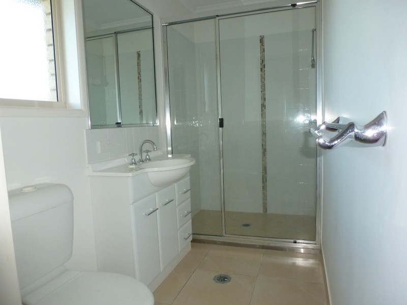 4 JAMIE CRESCENT, Gracemere QLD 4702