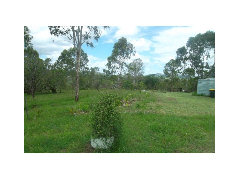 27 Gordon Lane, Mount Morgan QLD 4714