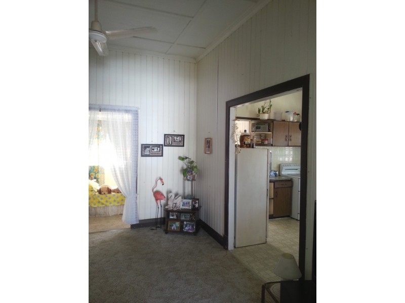 76 Edward Street, Berserker QLD 4701