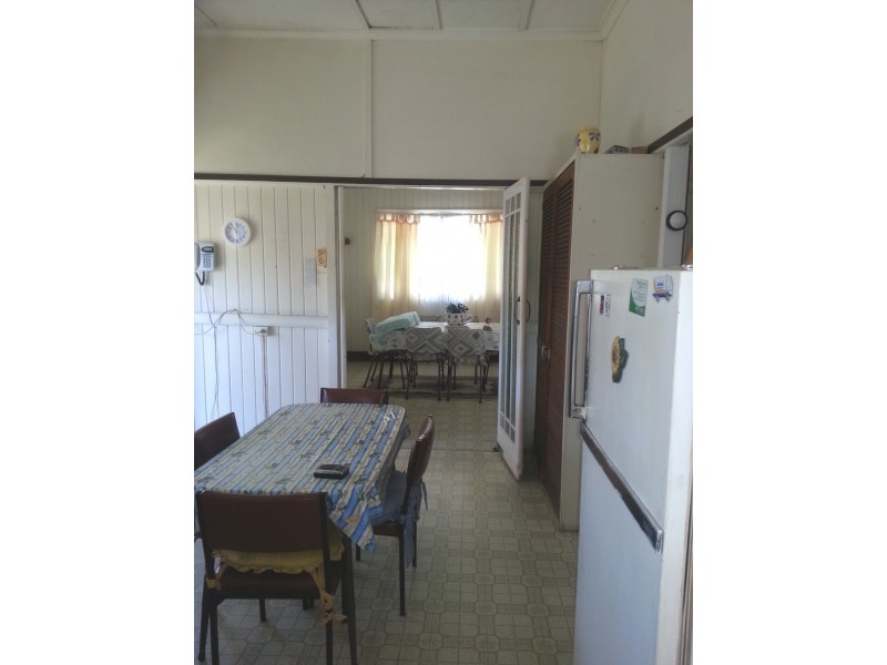 76 Edward Street, Berserker QLD 4701