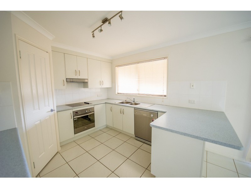 6 KERRIE MEARES CRESCENT, Gracemere QLD 4702