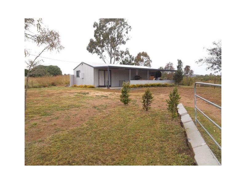 64 Grey Street, Walterhall QLD 4714