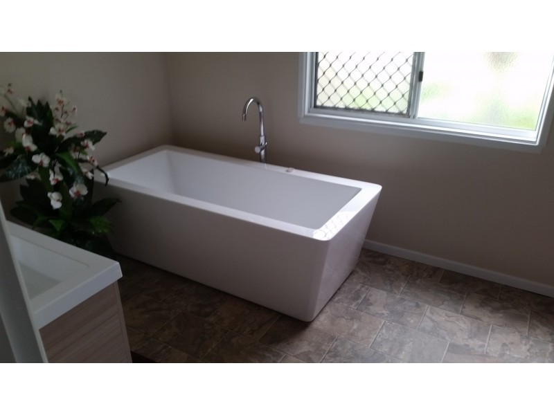 10a Mcfarlane Lane, Mount Morgan QLD 4714