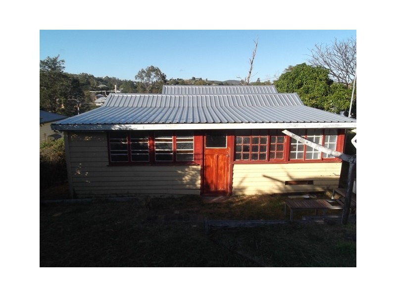 13 Dobbs Street, Mount Morgan QLD 4714