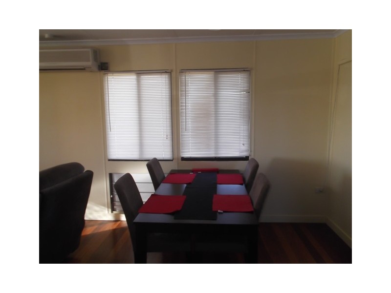 11 Harwood Street, Park Avenue QLD 4701