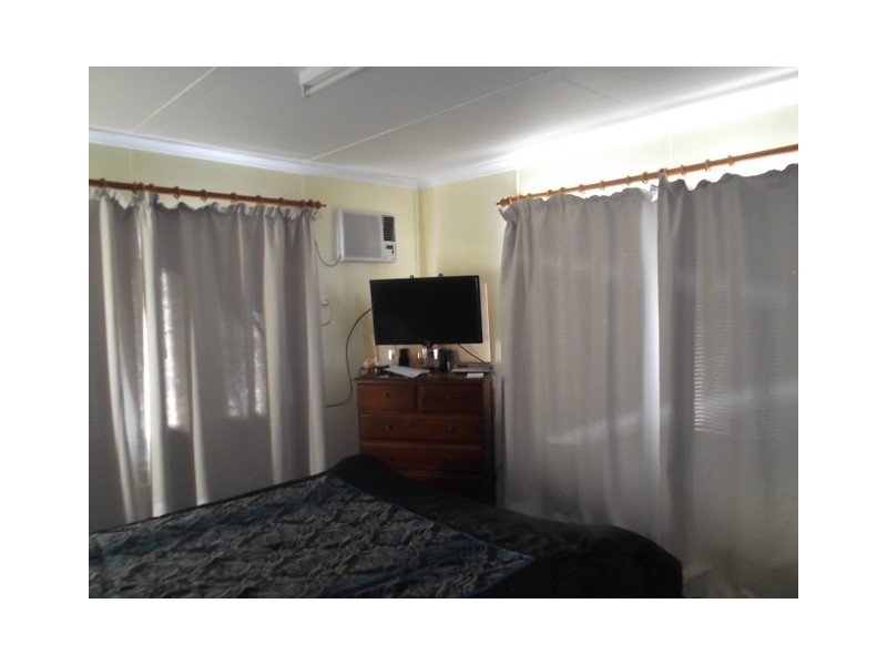 11 Harwood Street, Park Avenue QLD 4701