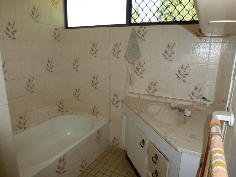 106 MACQUARIE STREET, Gracemere QLD 4702