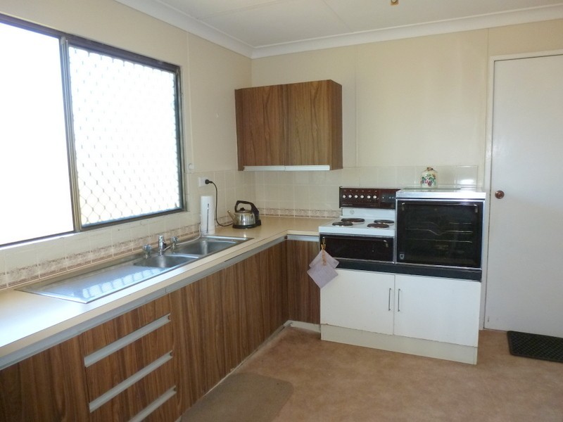 106 MACQUARIE STREET, Gracemere QLD 4702