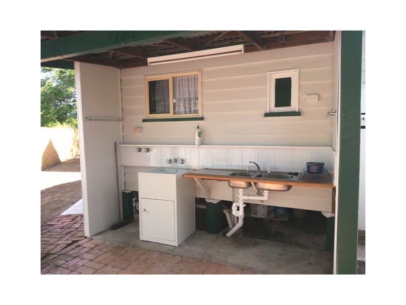 152 Glenmore Road, Park Avenue QLD 4701