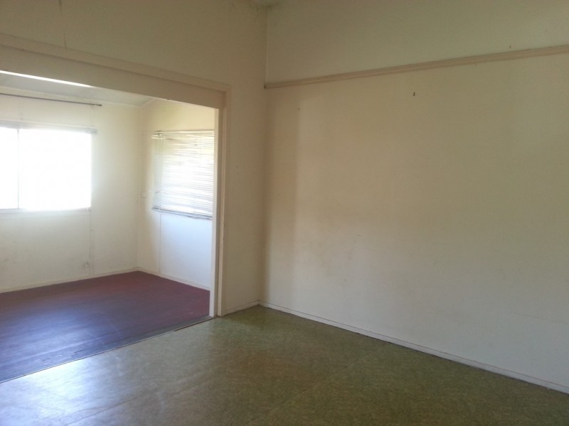 69 Dee Street, Mount Morgan QLD 4714