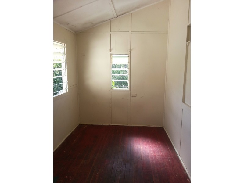 69 Dee Street, Mount Morgan QLD 4714