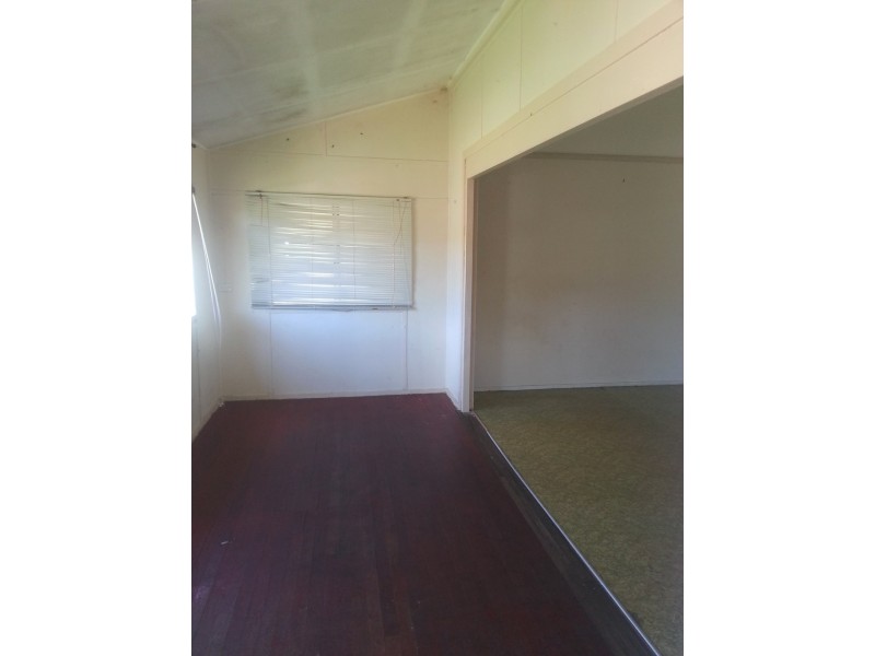 69 Dee Street, Mount Morgan QLD 4714