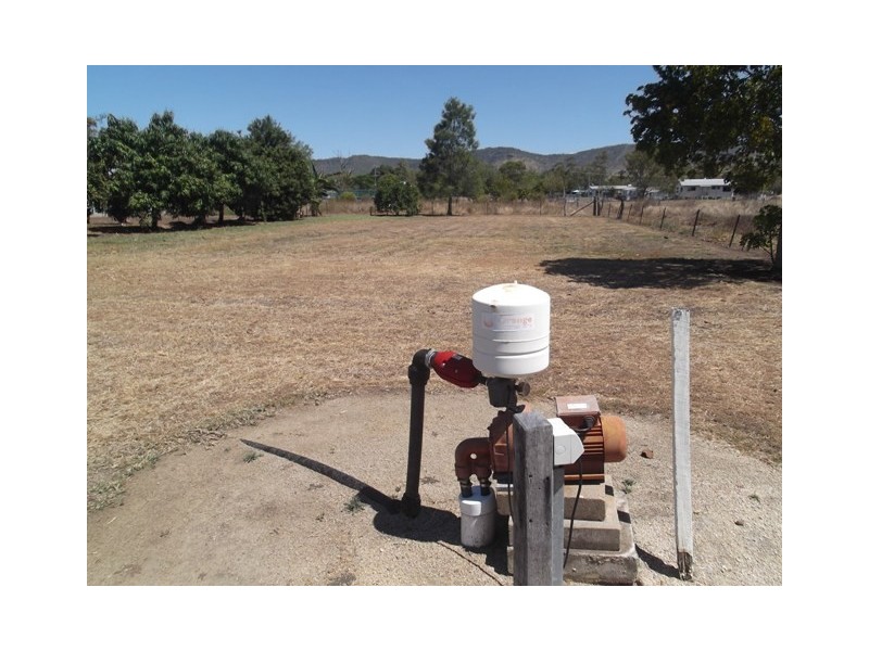 52657 Burnett Highway, Bouldercombe QLD 4702