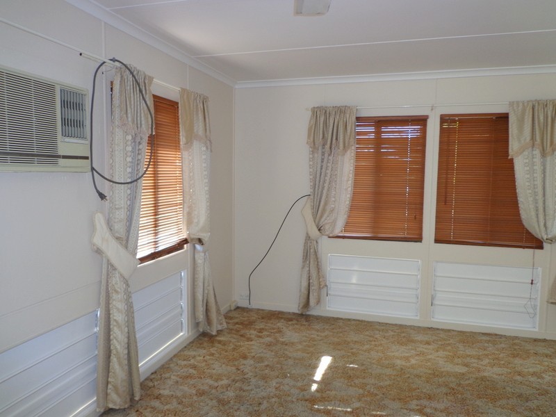 17 HARRIETTE STREET, Park Avenue QLD 4701