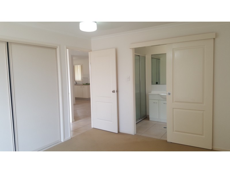 5 Tawarra Crescent, Gracemere QLD 4702