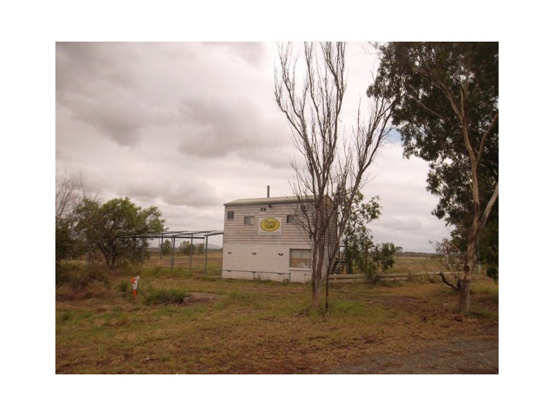 7 Capricorn Highway, Fairy Bower QLD 4700