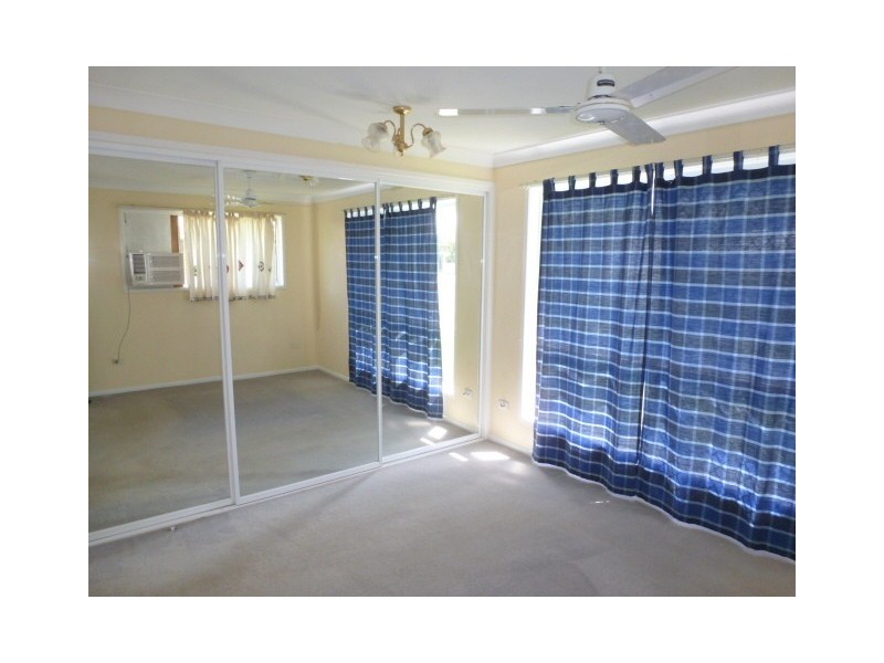 3 BEAN AVENUE, Parkhurst QLD 4702